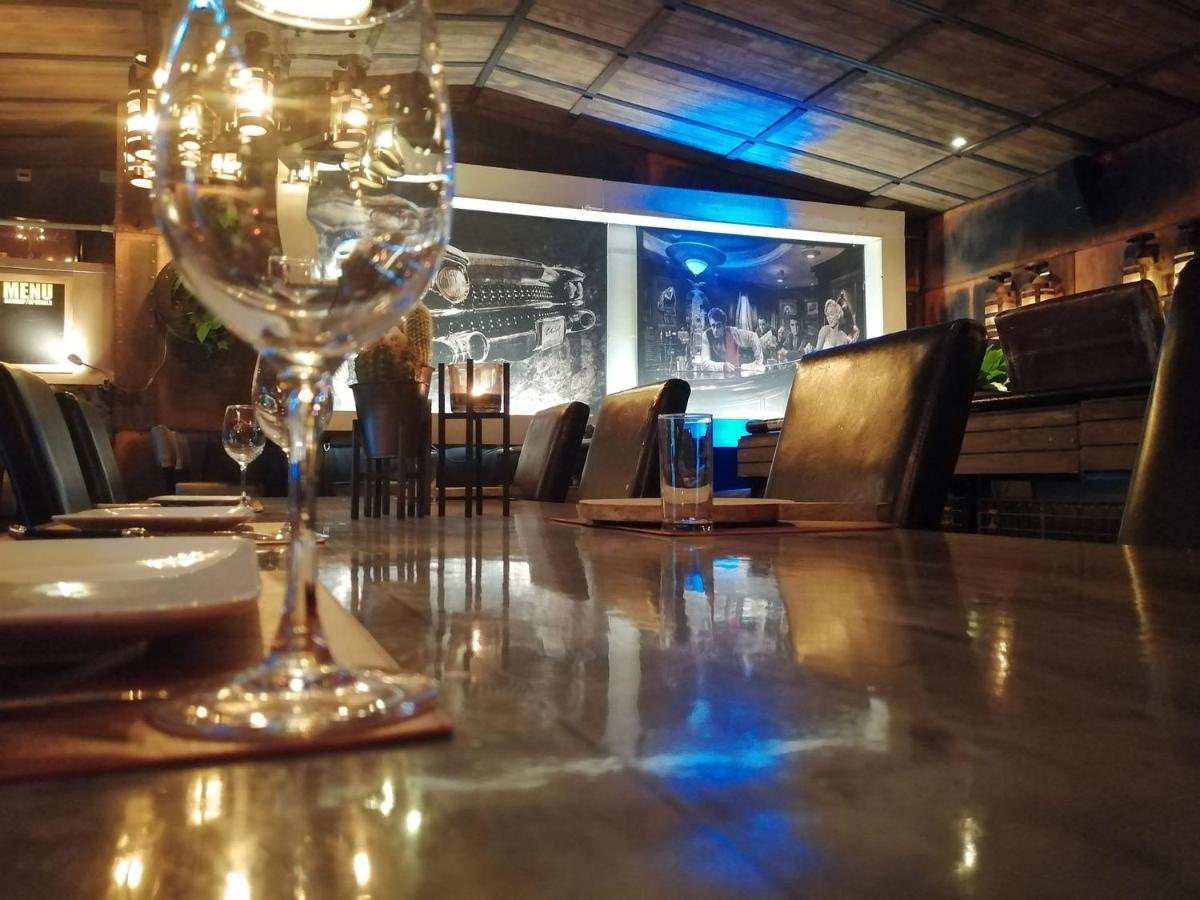 Hotel Restaurant Beverwijk Eksteriør bilde